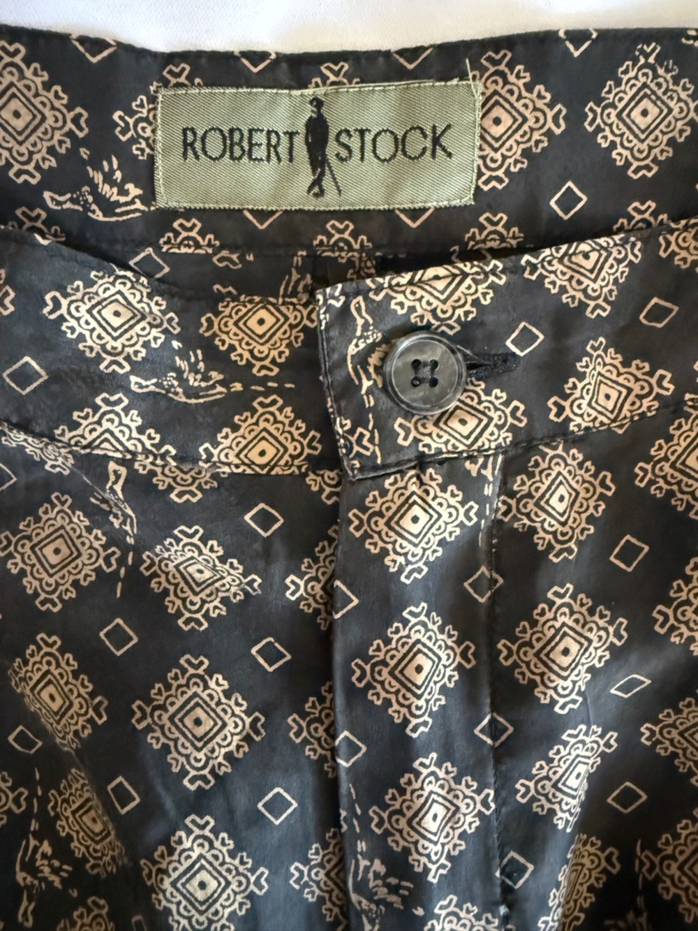 Vintage 90’s Robert Stock Black & Beige Geometric & Bird Design Silk Shorts - M - Picture 5 of 12